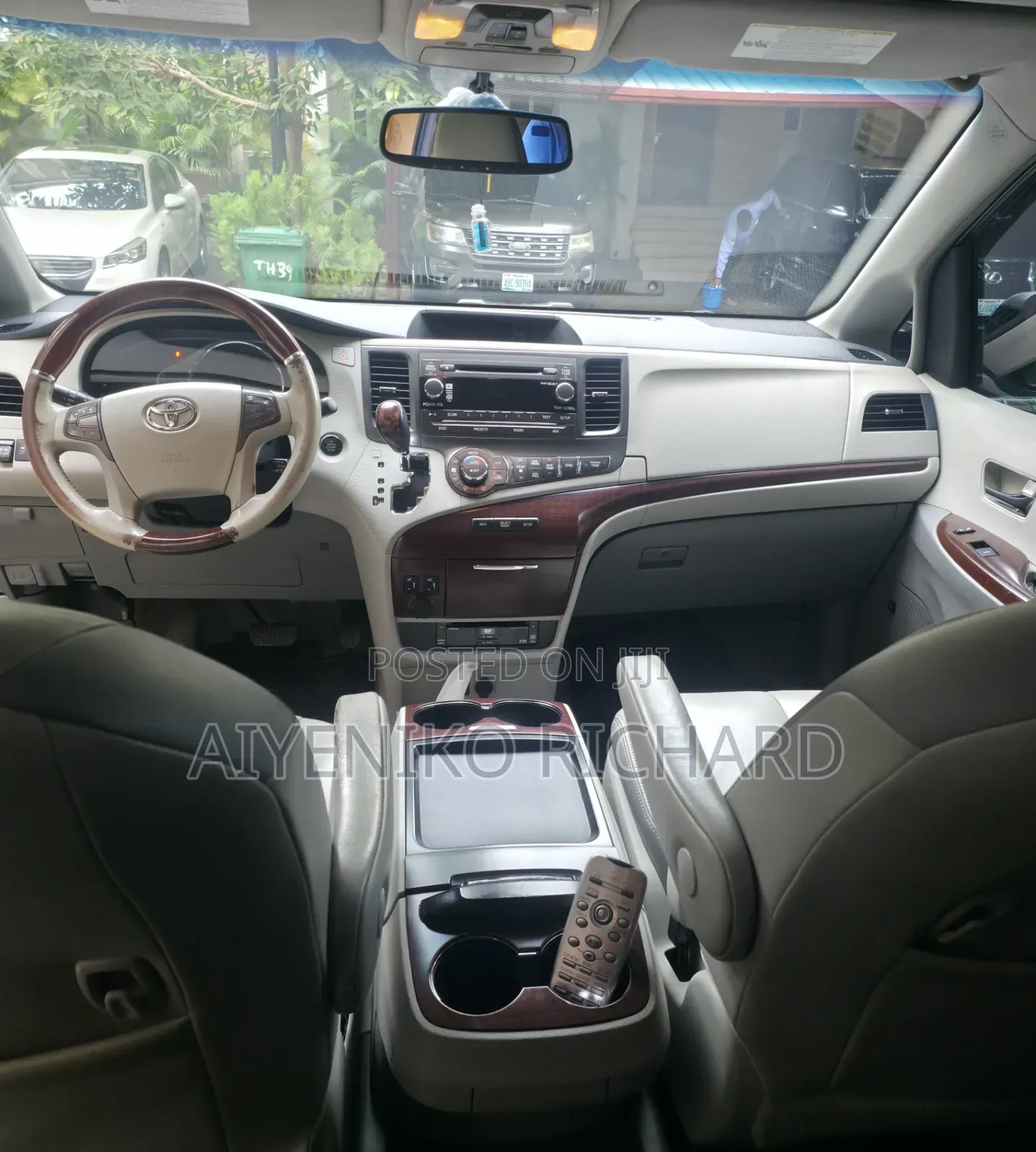 Toyota Sienna 2011 Teal