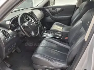 Infiniti FX35 Base 4x4 (3.5L 6cyl 7A) 2012 Silver