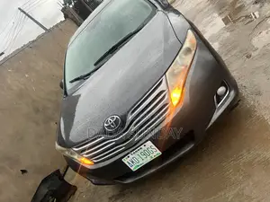 Toyota Venza 2010 Gray