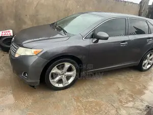 Toyota Venza 2010 Gray