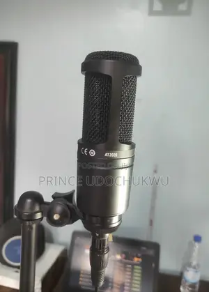 Behringer AT2020 Mic + Mic Stand + Pf8 Pop Filter + XLR Cable