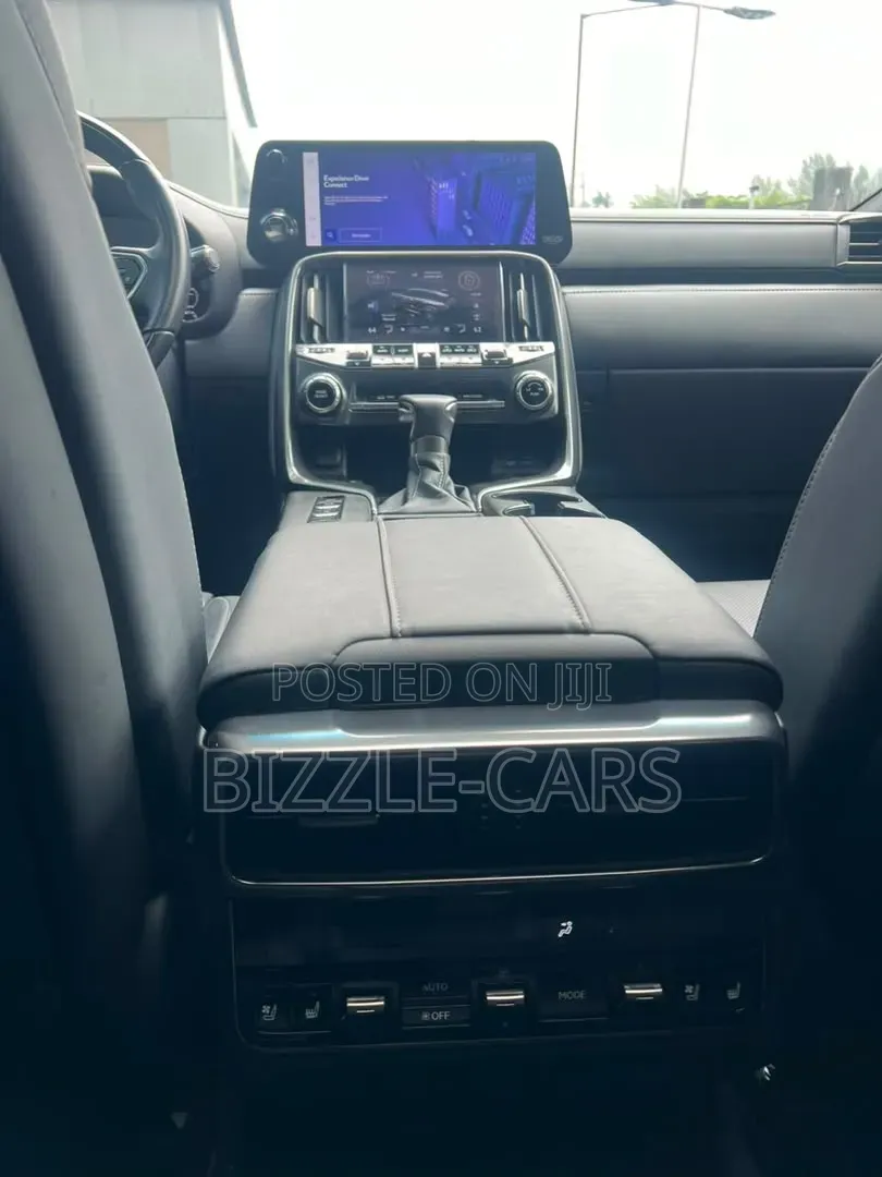 Lexus LX 2023 Black
