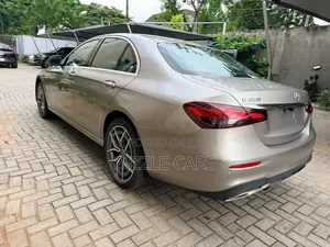 Mercedes-Benz E350 2022 Gold