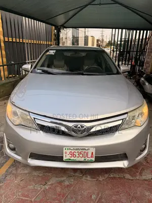 Toyota Camry LE 4dr Sedan (2.5L 4cyl 6A) 2013 Silver