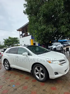 Toyota Venza V6 AWD 2010 White