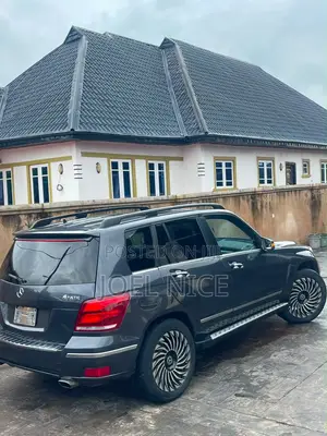 Mercedes-Benz GLK-Class 2010 Black