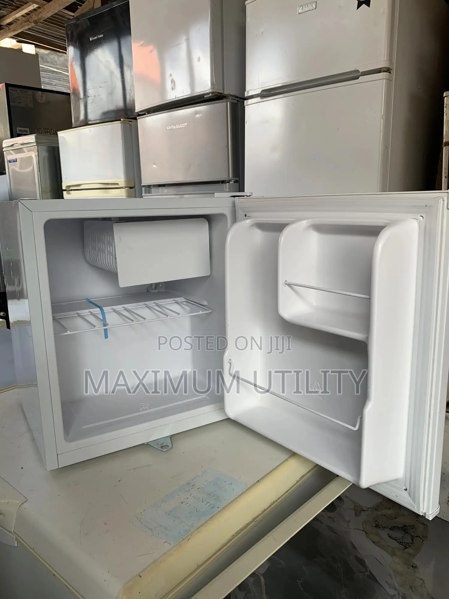 Igenix 41 Liter Bed Side Refrigerator