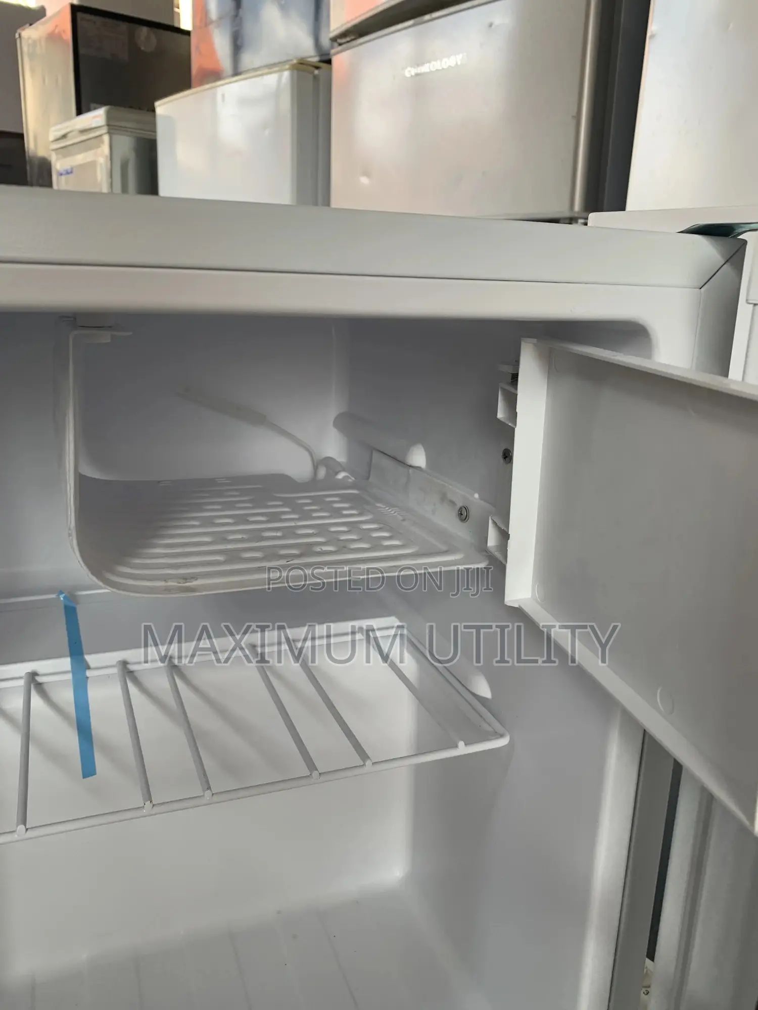 Igenix 41 Liter Bed Side Refrigerator