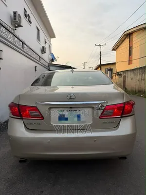 Lexus ES 2012 Gold