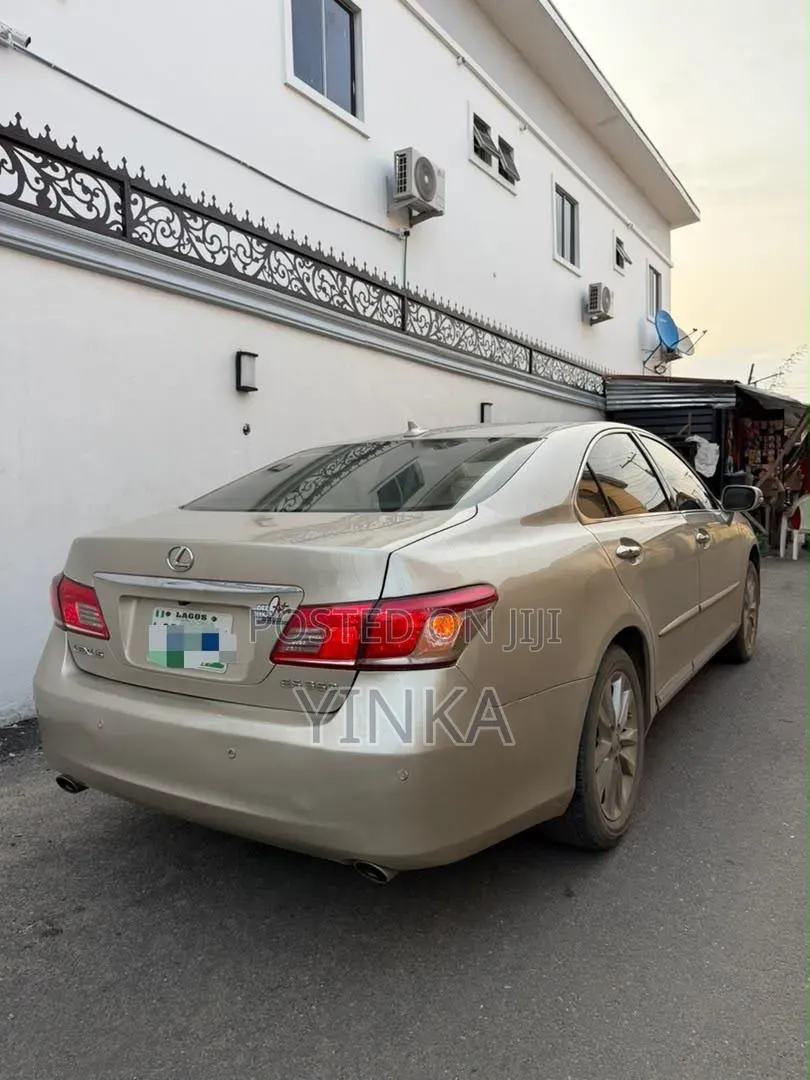 Lexus ES 2012 Gold