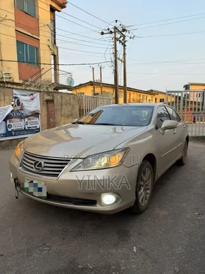 Lexus ES 2012 Gold