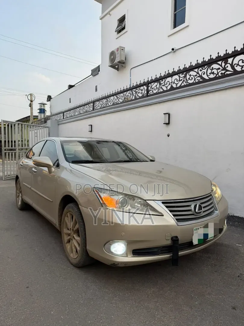 Lexus ES 2012 Gold