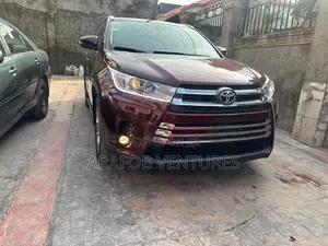 Toyota Highlander XLE 4x4 V6 (3.5L 6cyl 8A) 2018 Red