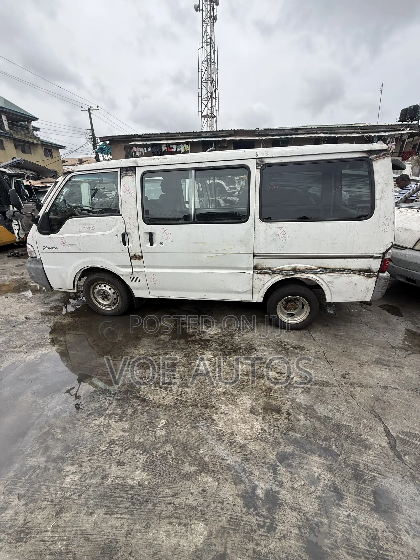 Mazda Bongo 2013 White