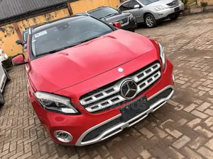 Mercedes-Benz GLA 250 2015 Red