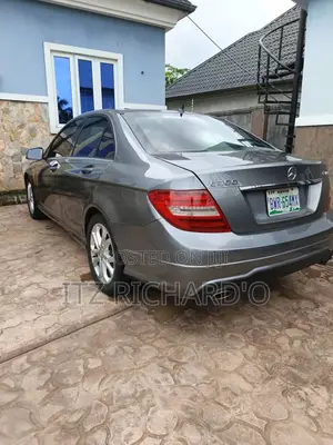 Mercedes-Benz C300 Sport 4Matic Sedan AWD (3.5L 6cyl 7A) 2013 Gray
