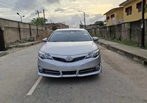 Toyota Camry LE 4dr Sedan (2.5L 4cyl 6A) 2013 Silver