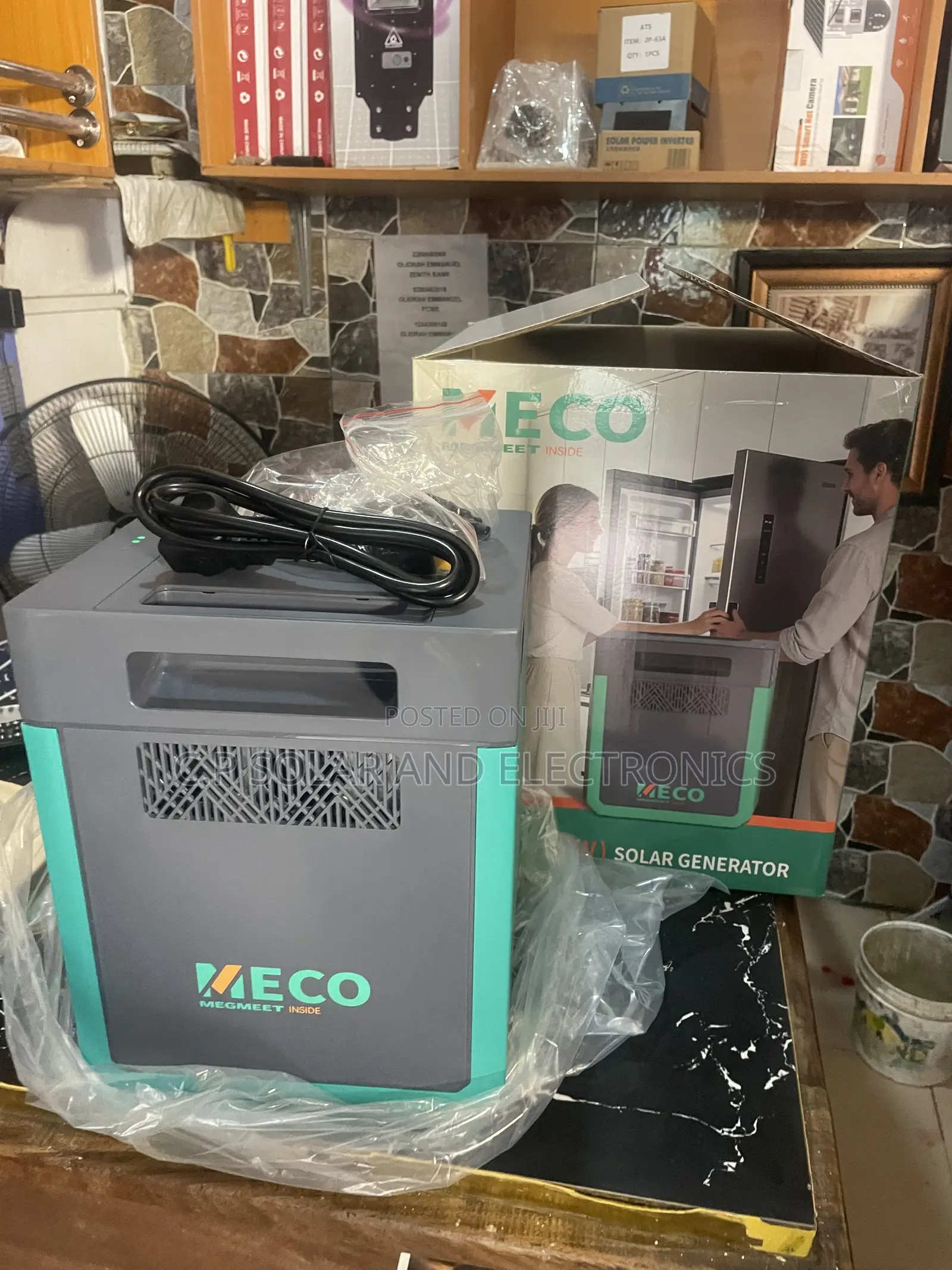 MECO Solar Generator 1200w