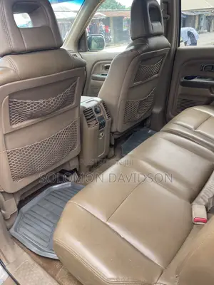 Honda Pilot 2004 Gold