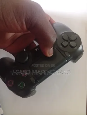 PS4 Controller