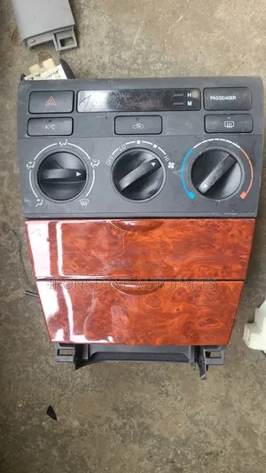 AC Panel - Corolla 2005