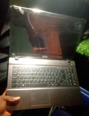 Laptop Stone 4GB Intel Core i3 HDD 320GB