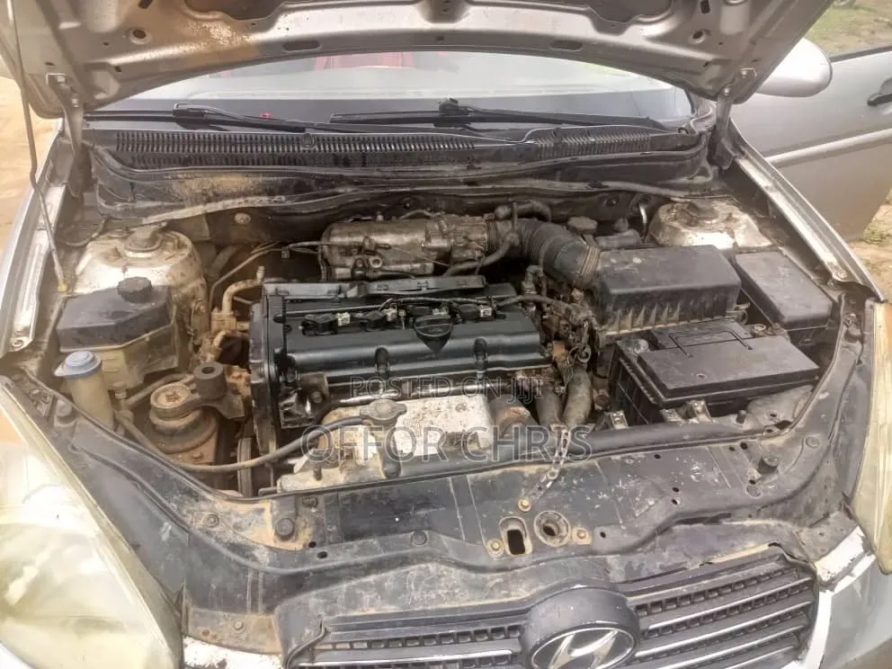 Hyundai Accent 2009 Silver