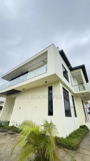 4bdrm Duplex in Kolapo  Ishola G.R.A, Akobo for sale