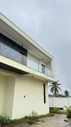 4bdrm Duplex in Kolapo  Ishola G.R.A, Akobo for sale