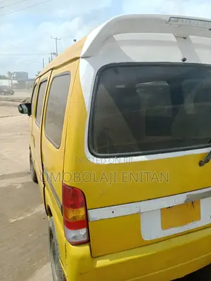 Suzuki Every 2005 Yellow