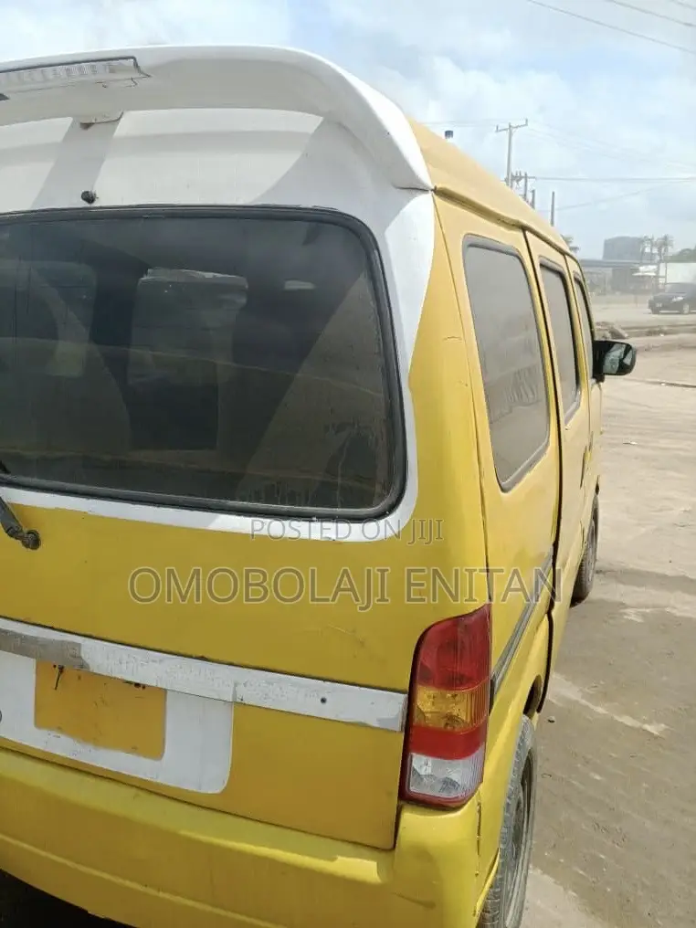 Suzuki Every 2005 Yellow