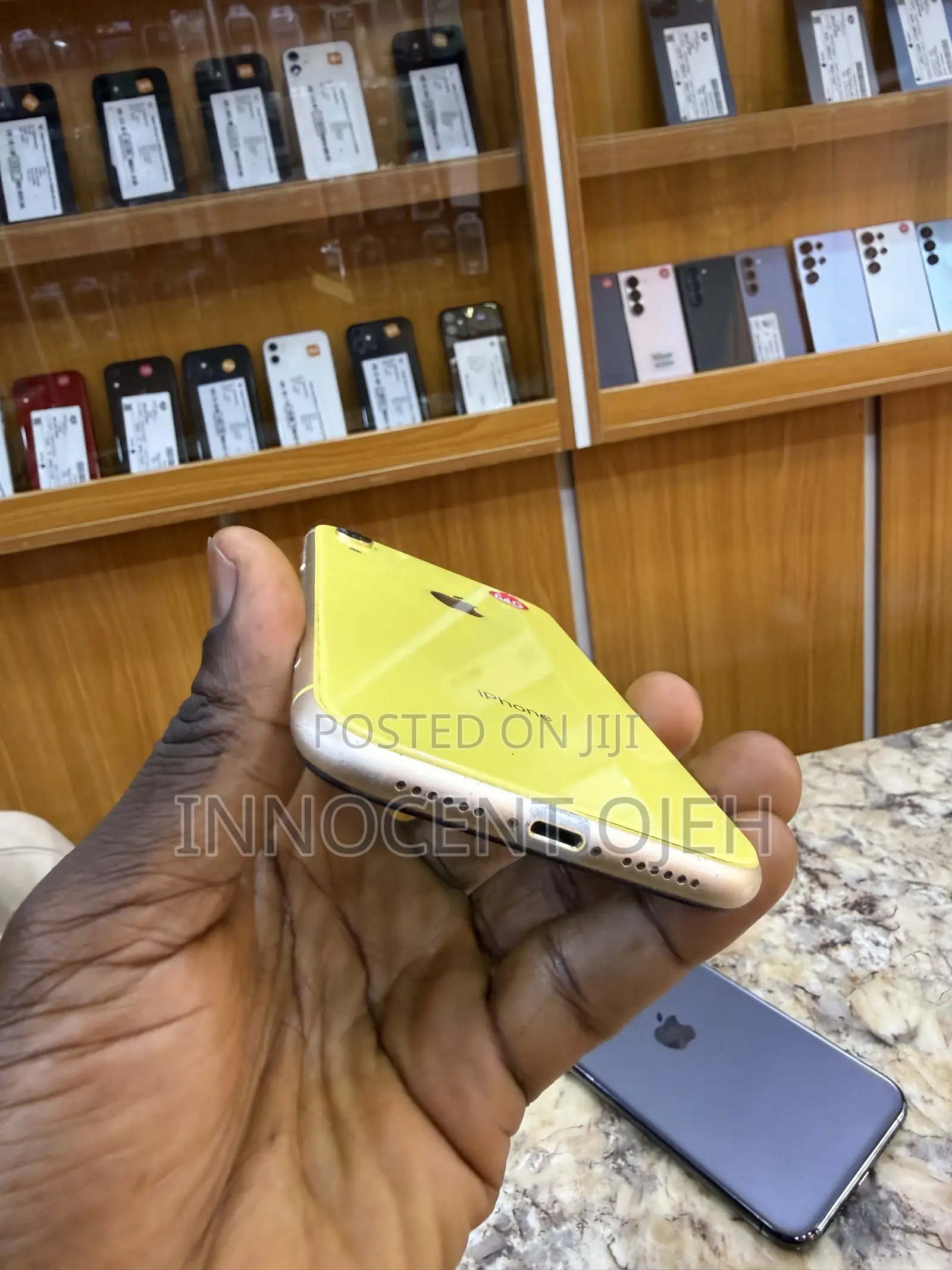 Apple iPhone XR 64 GB Yellow