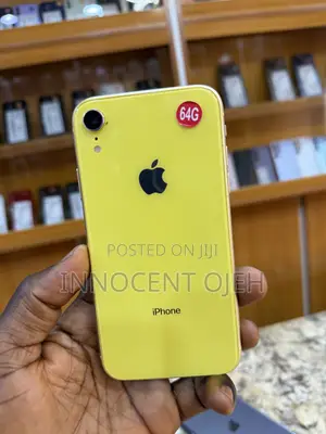 Apple iPhone XR 64 GB Yellow