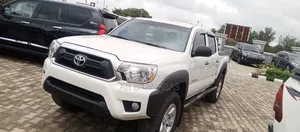 Toyota Tacoma 2015 White