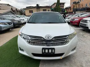 Toyota Venza XLE 2011 White