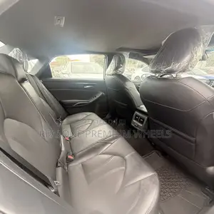 Toyota Avalon XLE FWD Sedan (3.5L V6 8A) 2019 White