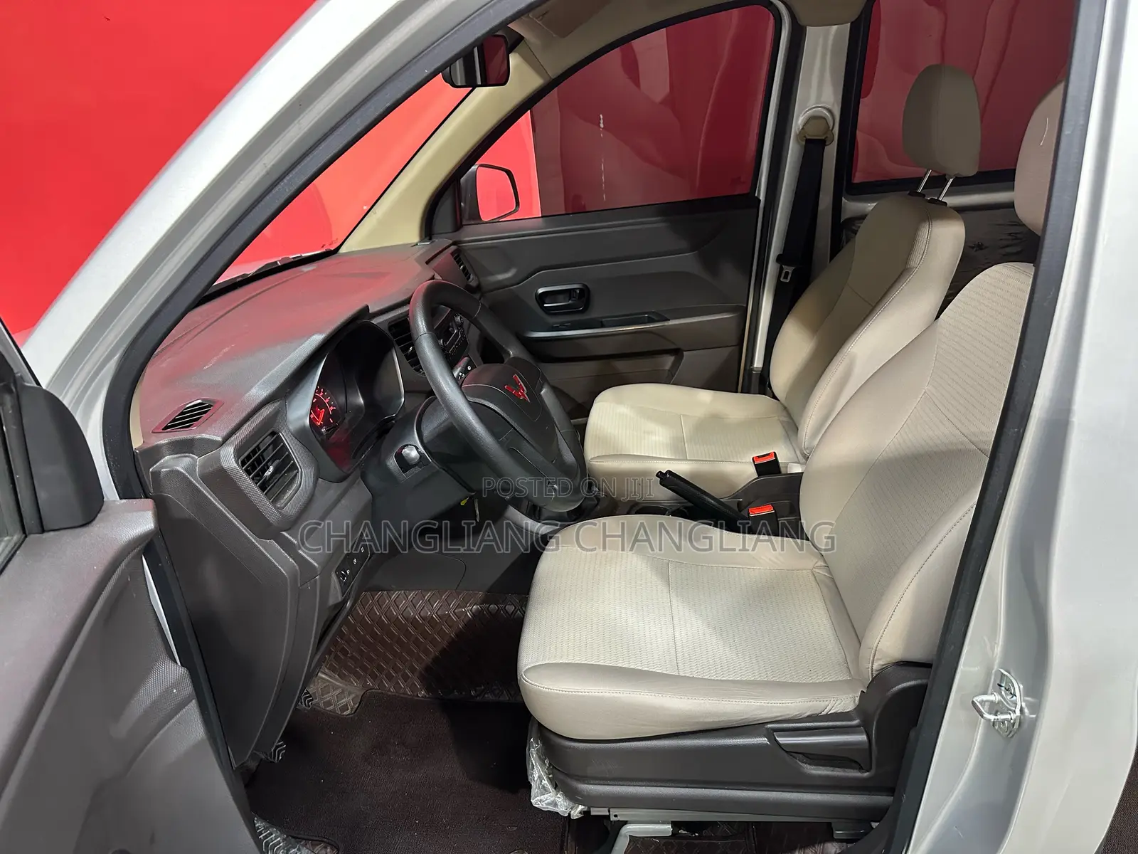Wuling LZW6450 2022 Silver