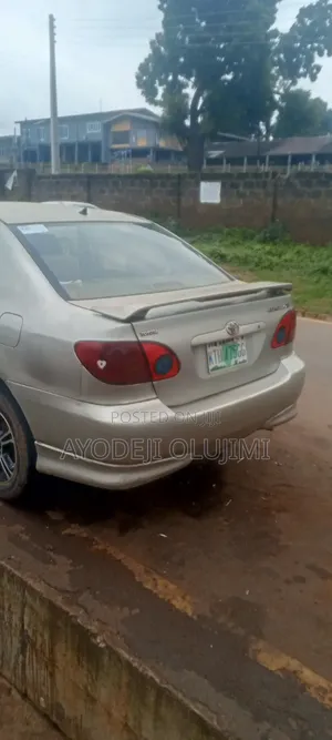 Toyota Corolla 2004 Silver