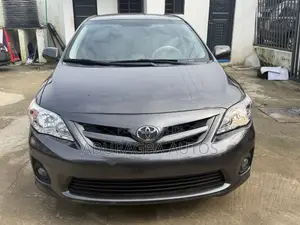 Toyota Corolla S 4dr Sedan (1.8L 4cyl 4A) 2013 Gray