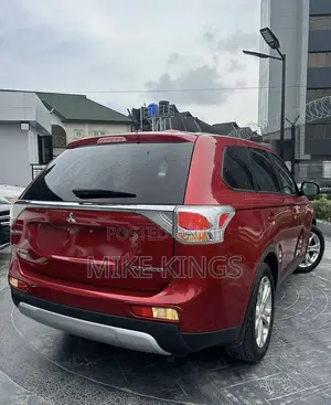 Mitsubishi Outlander SE 4dr SUV (2.4L 4cyl CVT) 2015 Red