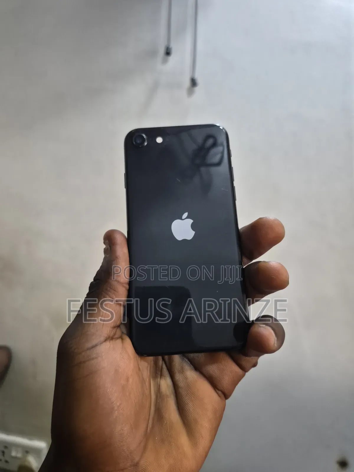 Apple iPhone SE (2022) 64 GB Black