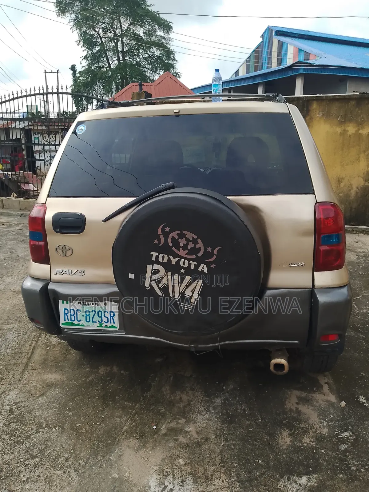 Toyota RAV4 2005 Gold