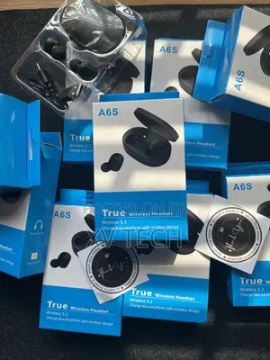 TWS Bluetooth Earbuds