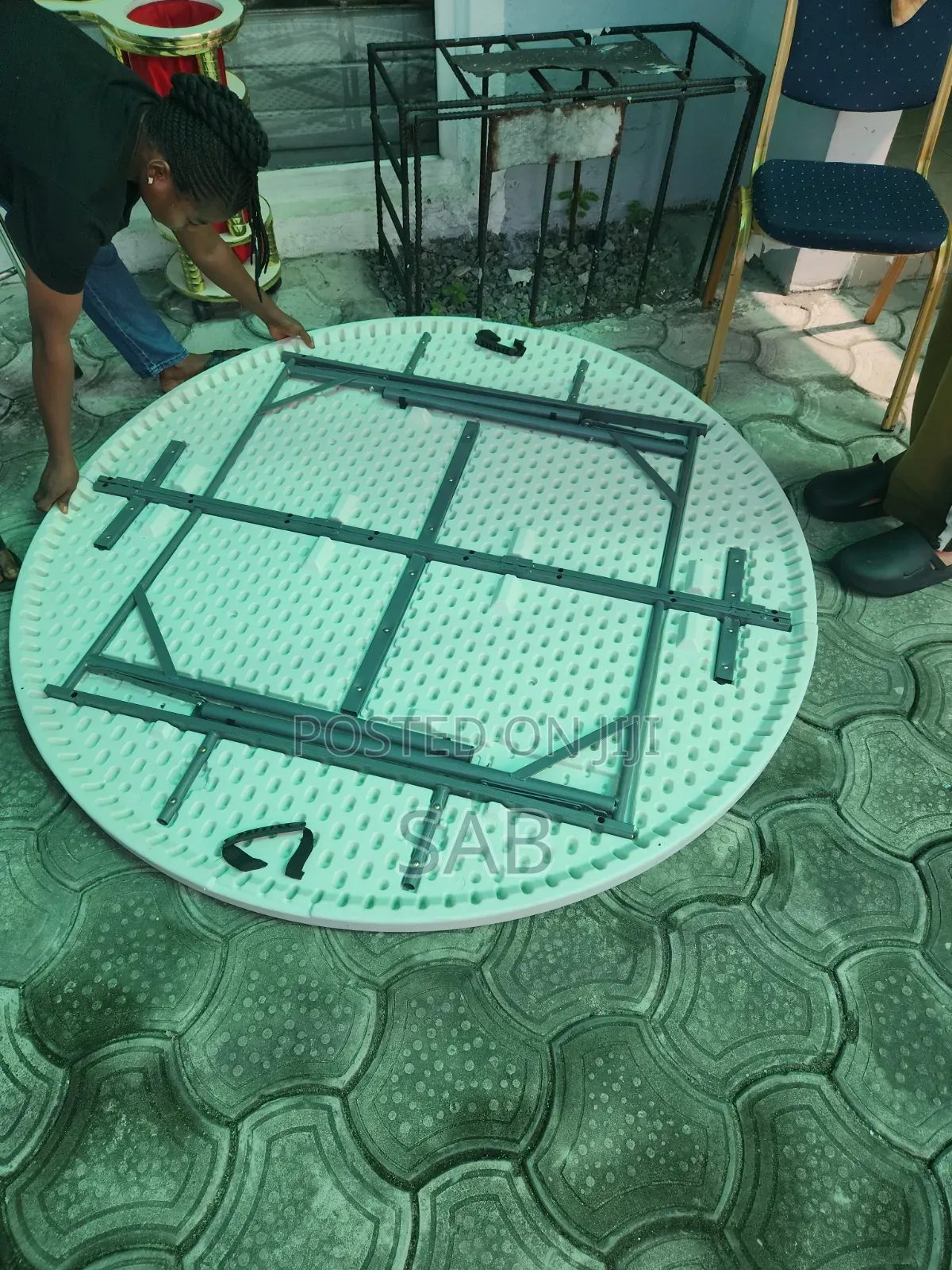 Banquet Round Event Table, 5 Feet, 10 Seaters.