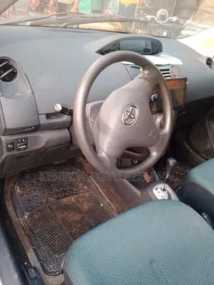 Toyota Yaris 2008 Burgundy