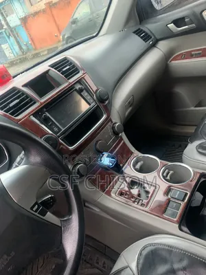 Toyota Highlander 3.5L 4WD 2013 Silver