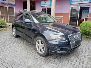 Audi Q5 2.0T Premium Quattro 2012 Blue
