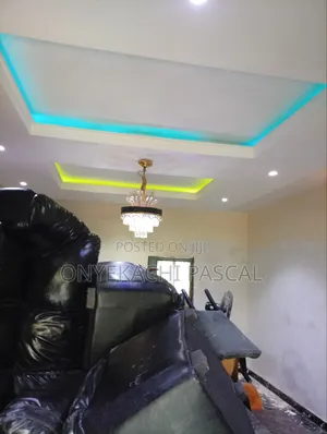 3bdrm Block of Flats in Dawaki Tarred Road, Gwarinpa for rent