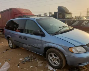 Dodge Caravan 2006 Blue