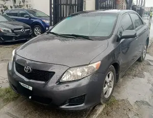 Toyota Corolla 2010 Gray
